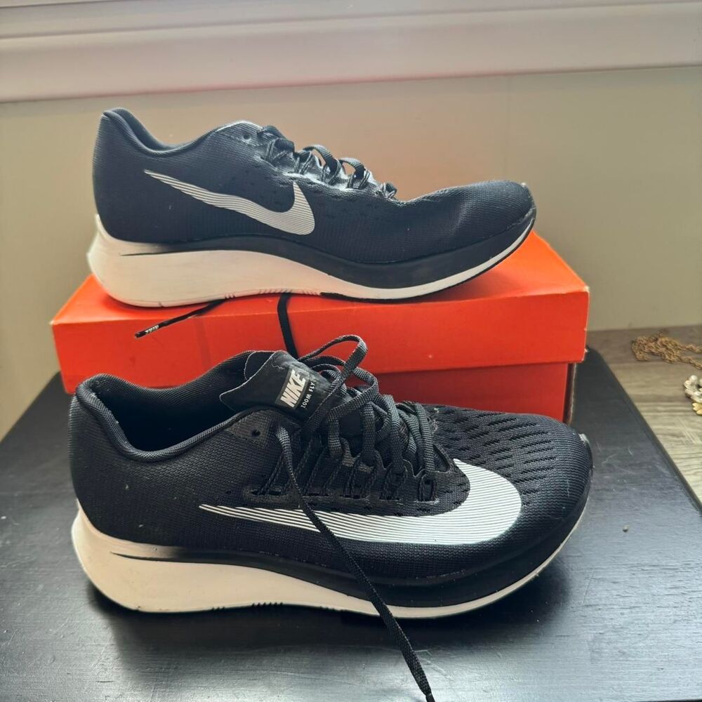 Nike Women's Black and White Trainers